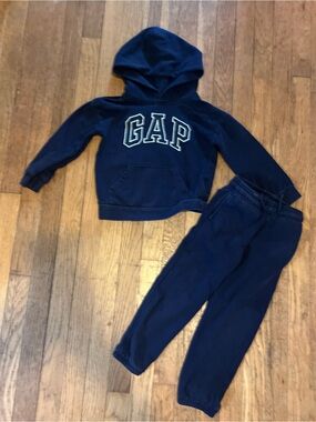 Gap Vintage Soft Fleece Hoodie and Joggers Set Navy Blue 5T Boys or Girls